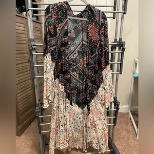 Torrid size 1 bell sleeve kimono